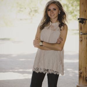 Meet your Posher, Laura