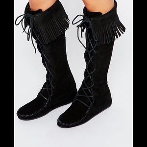 Minnetonka Front Lace Knee High Boot in Black