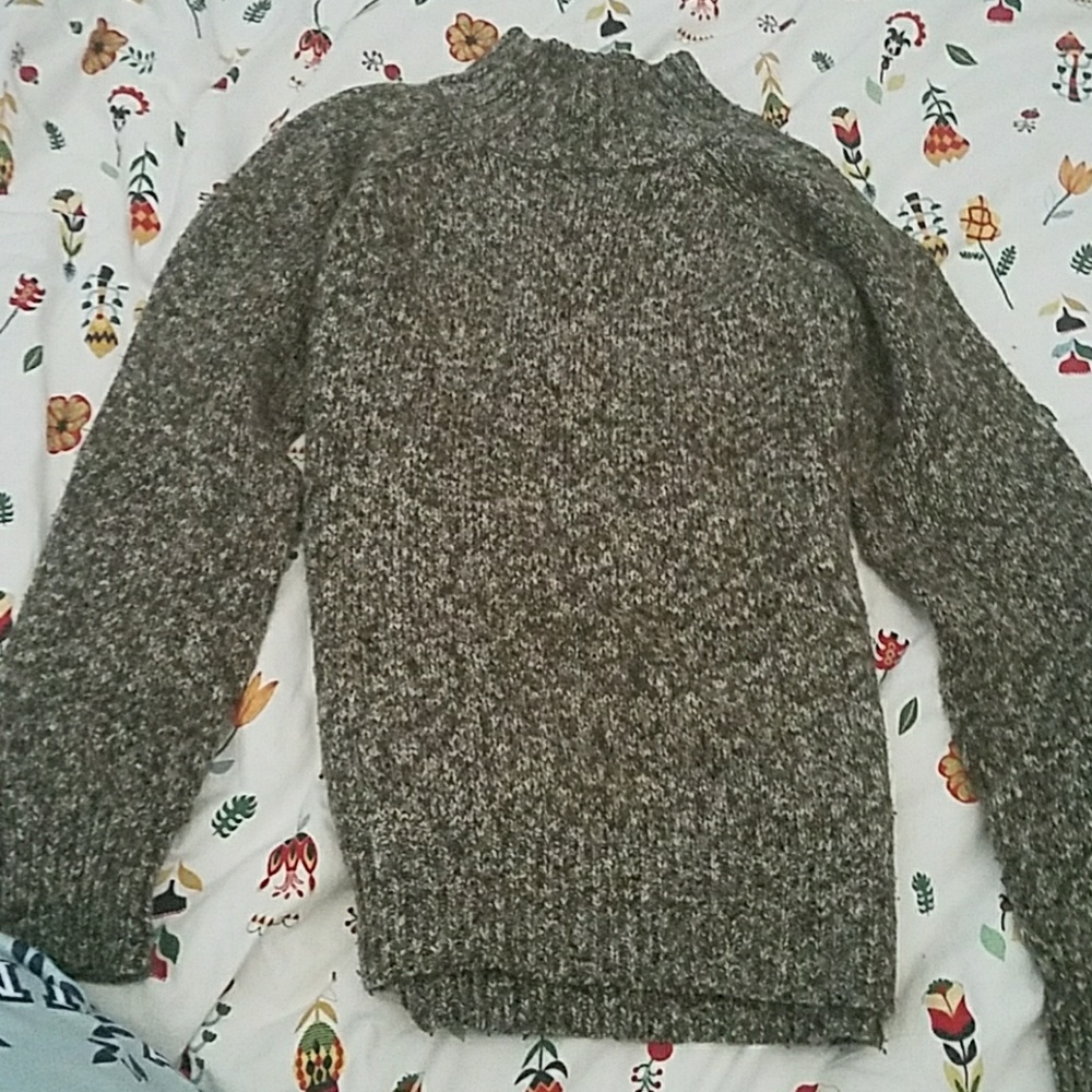 Mid neck sweater!