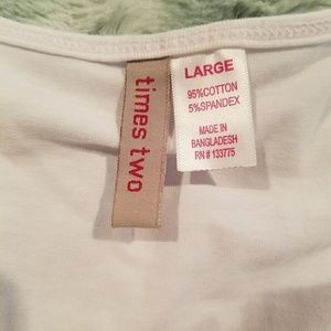 White maternity tshirt