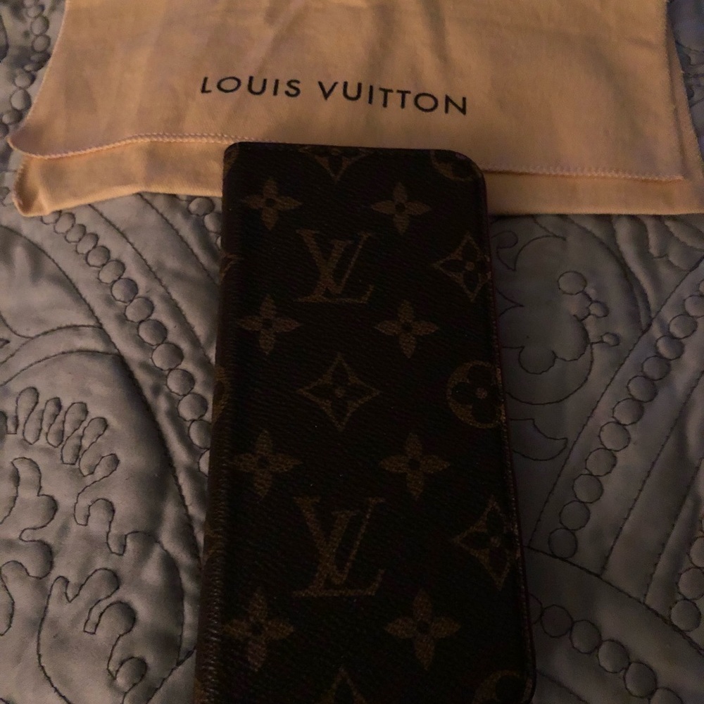 Authentic LV Monogram IPhone 6 Plus Folio Case.