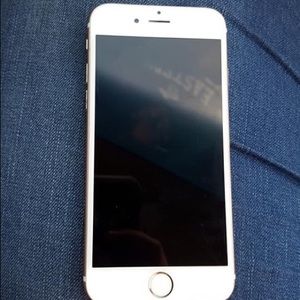 Rose gold IPhone 6s, unlocked, good condition