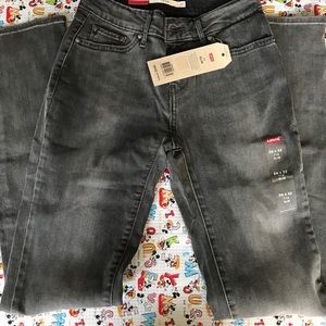 Levi’s 712 Slim jeans (Added extra pictures)