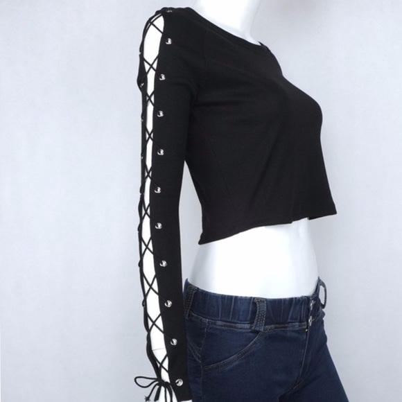 Trendy Laced Sleeve Short Sweater ★ - Picture 4 of 8