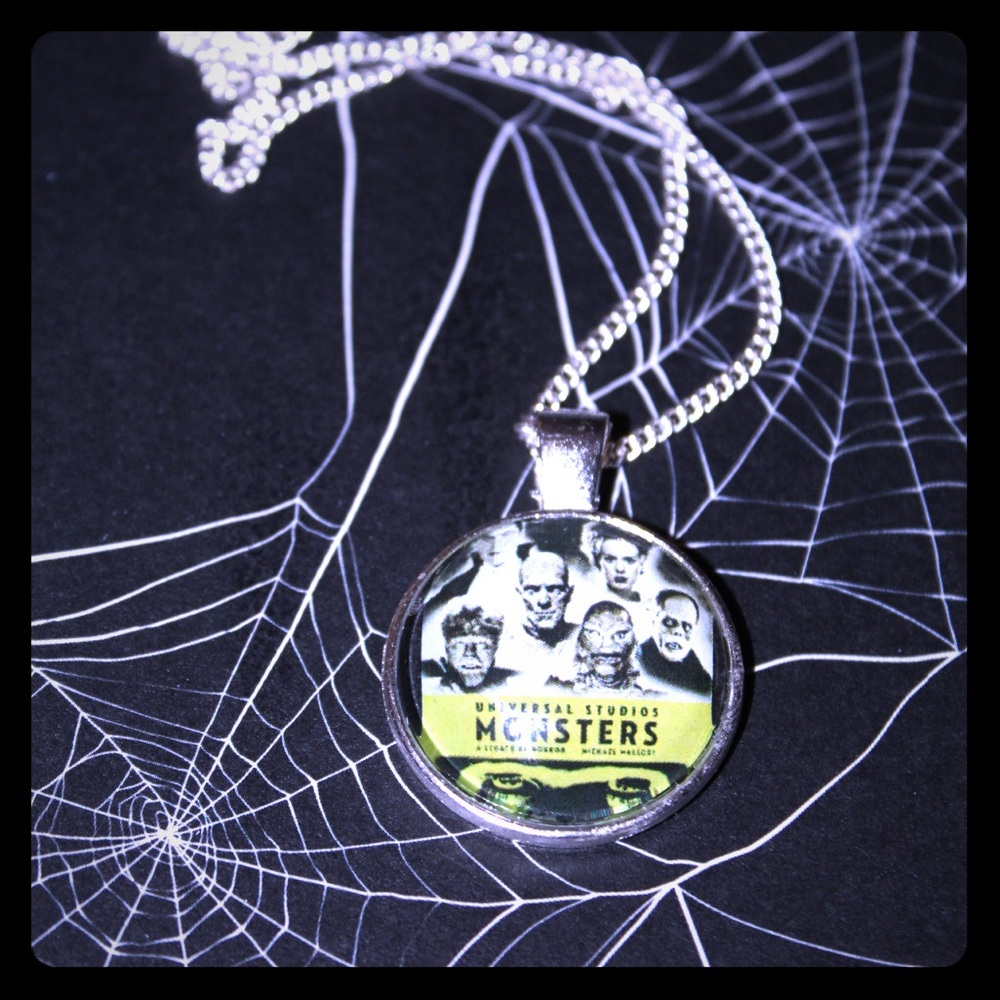 Universal Monsters Necklace - Horror 💀