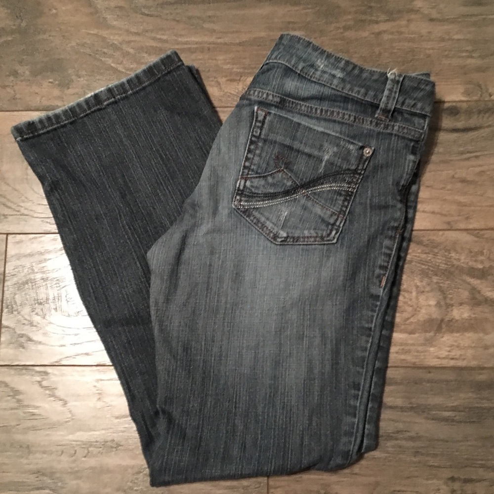 DKNY soho jeans in a grayish blue size 10 EUC!