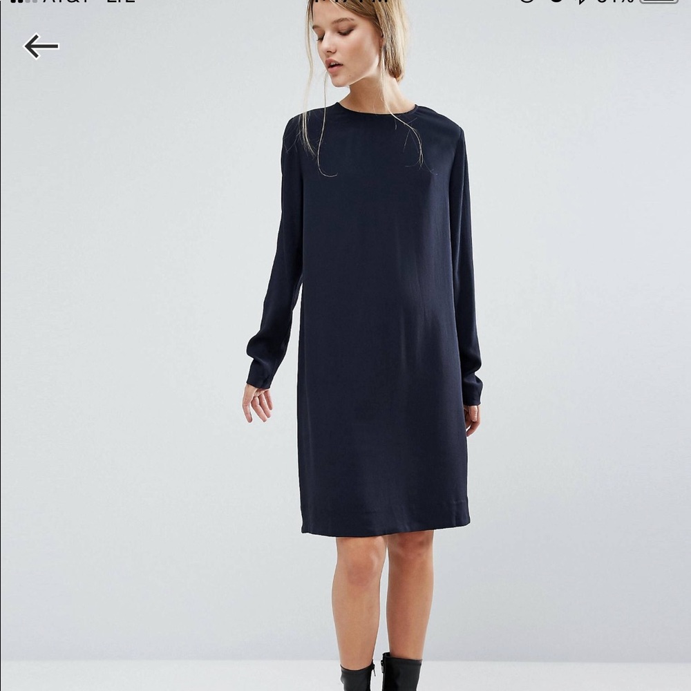 NWT - ASOS Navy blue dress. Brand: SAMSOE