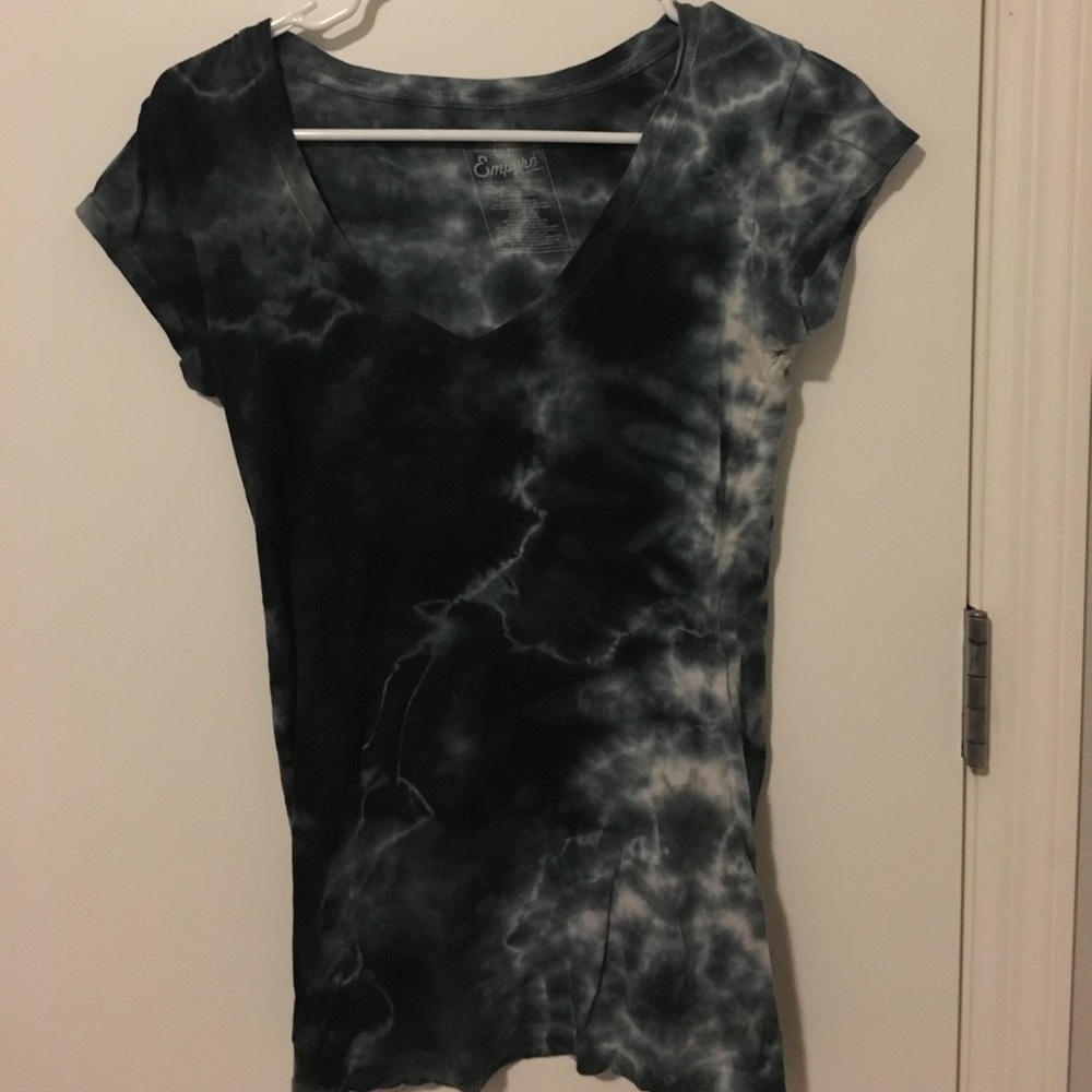 Empyre V-neck T-shirt