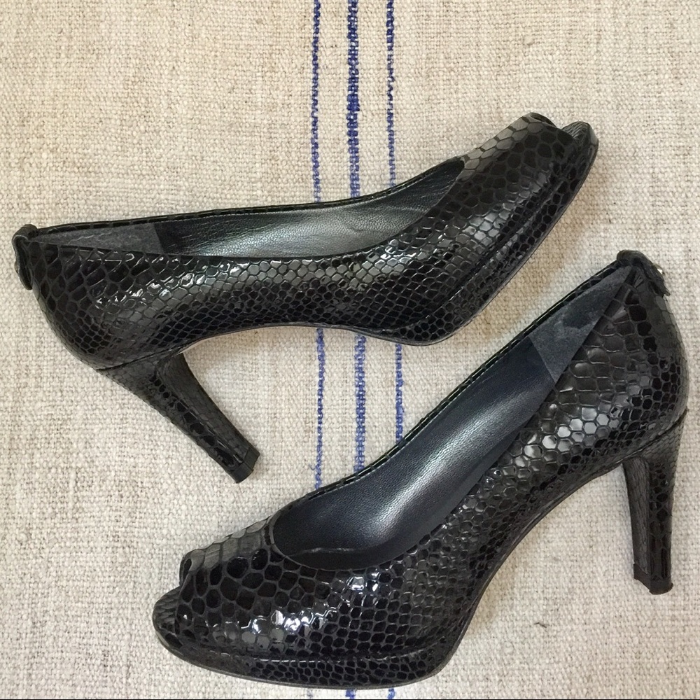 STUART WEITZMAN Snake Embossed Heels