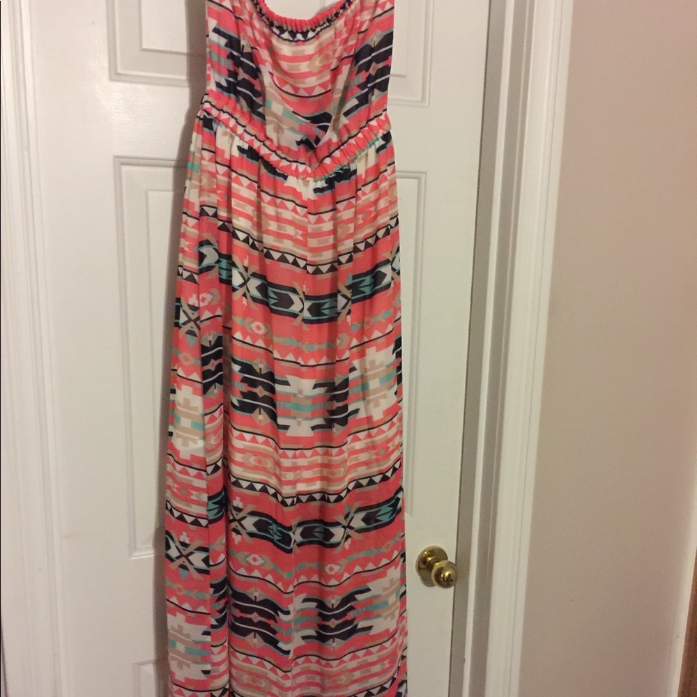 Multicolored strapless Maxi Dress