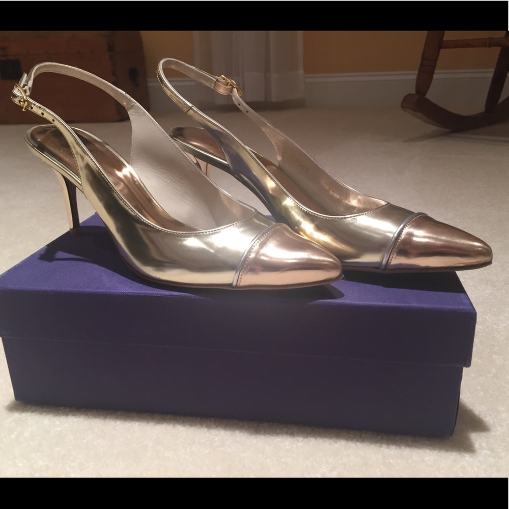 Stuart Weitzman pale gold Cappy Spechhio slingback