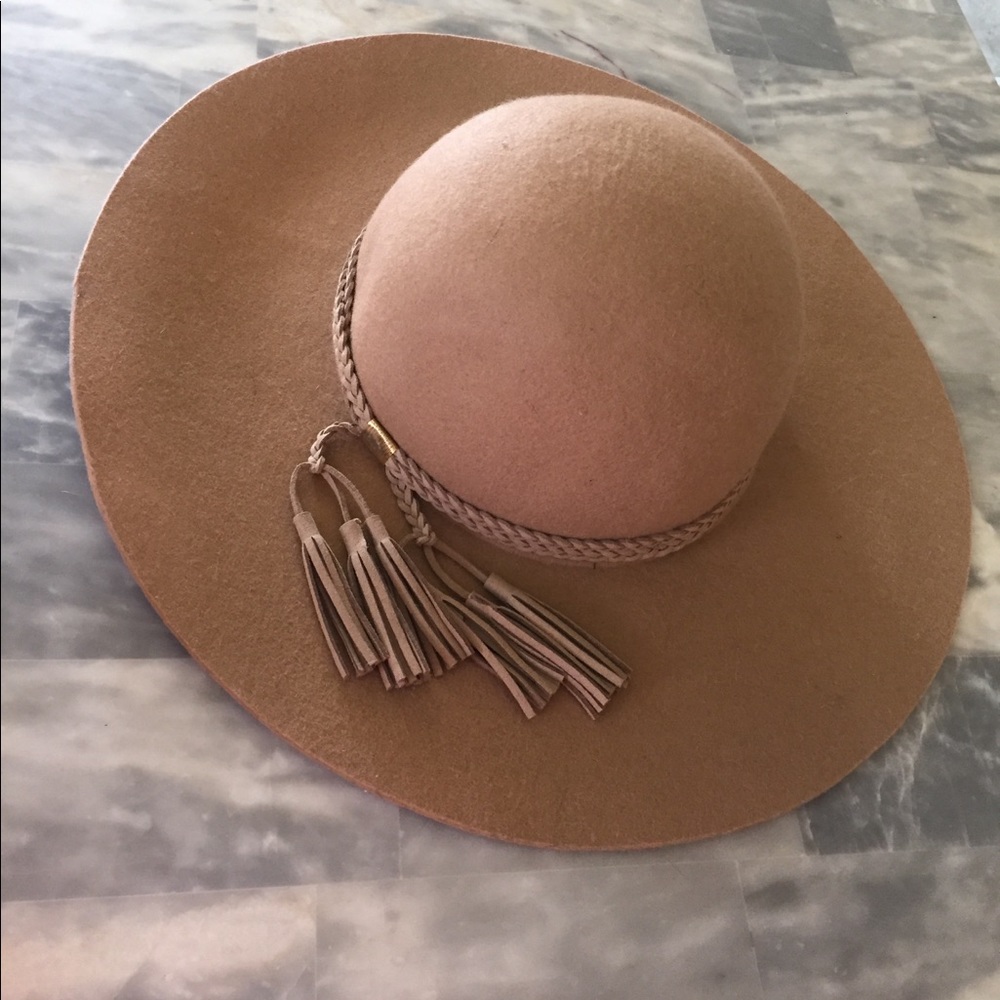 Light brown hat