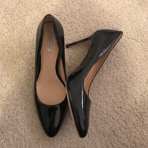 Shiny black Cole Haan heels size 9AA