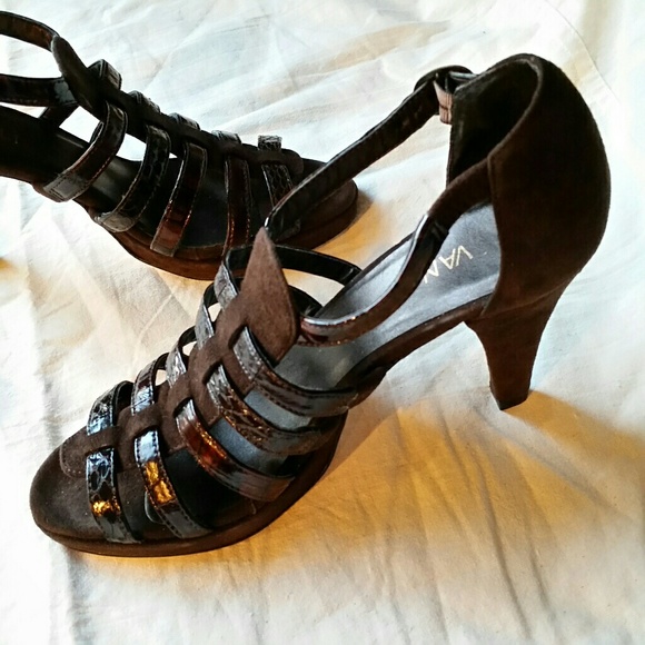 Vaneli Shoes - NWOT Vaneli Dark Chocolate Brown Suede Snake Print