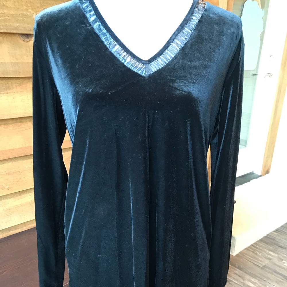 Ladies M Black Velvet Long Sleeve V-Neck Shirt