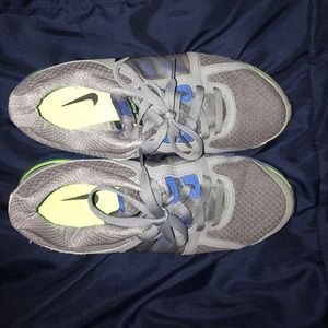 Mens Nike Dual Fusion ST2 athletic shoes