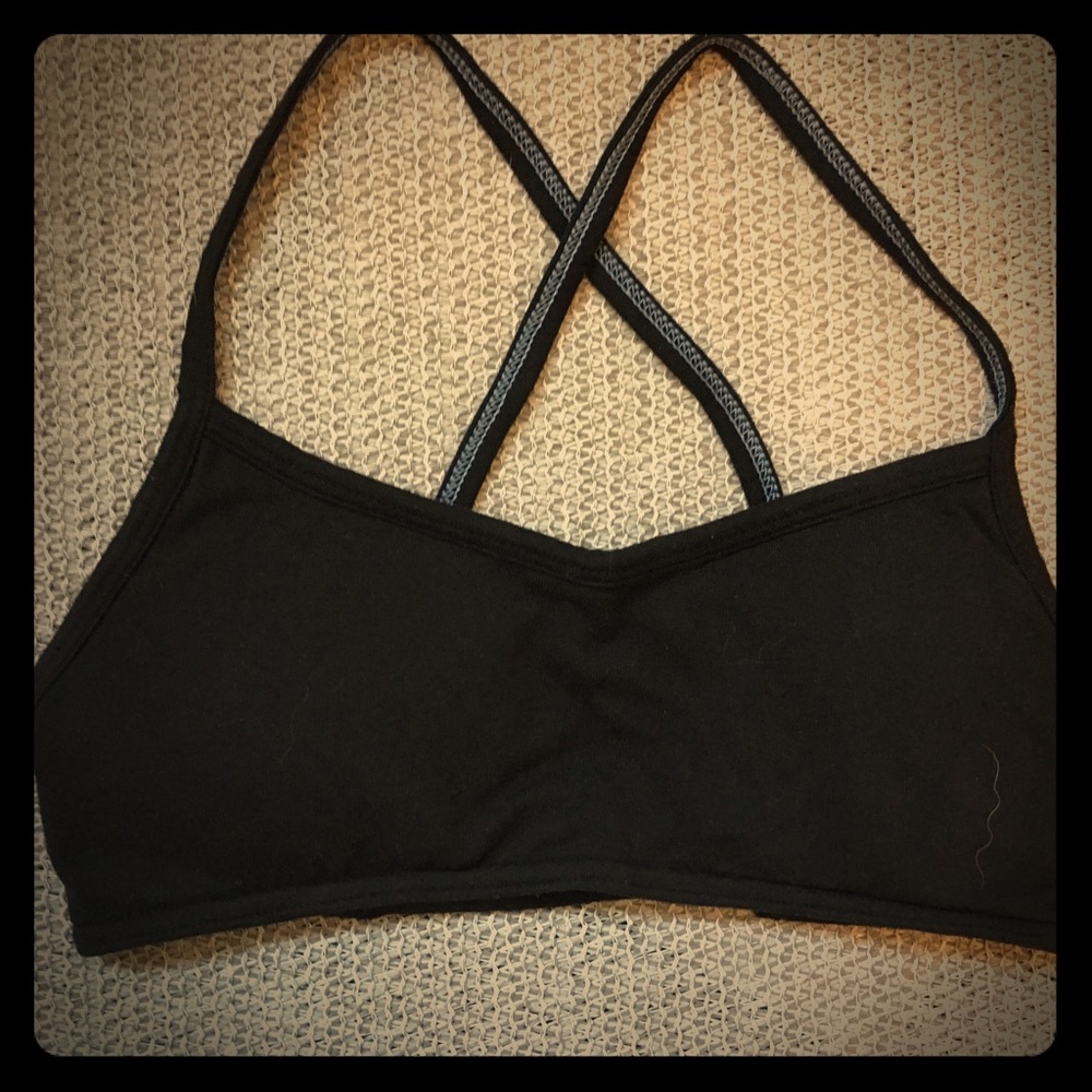 Aritzia sports bra