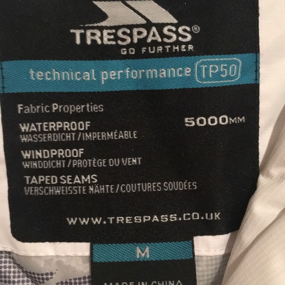 Ski Jacket - Picture 2 of 4