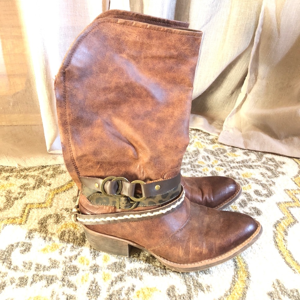 BKE Buckle Boots