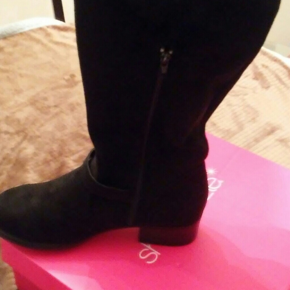 Ladies boots