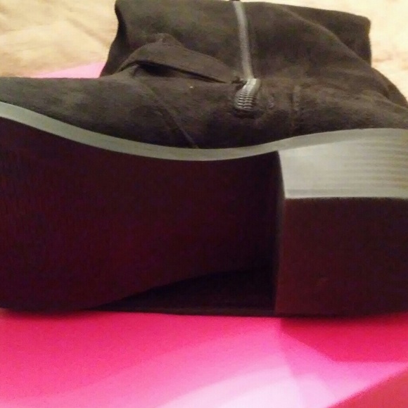 Ladies boots - Picture 3 of 5