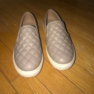 Steve Madden Slip On