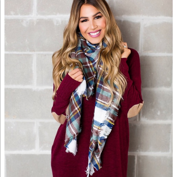 Ivory/Navy/Maroon Plaid Blanket Scarf 🧣 - Picture 2 of 4