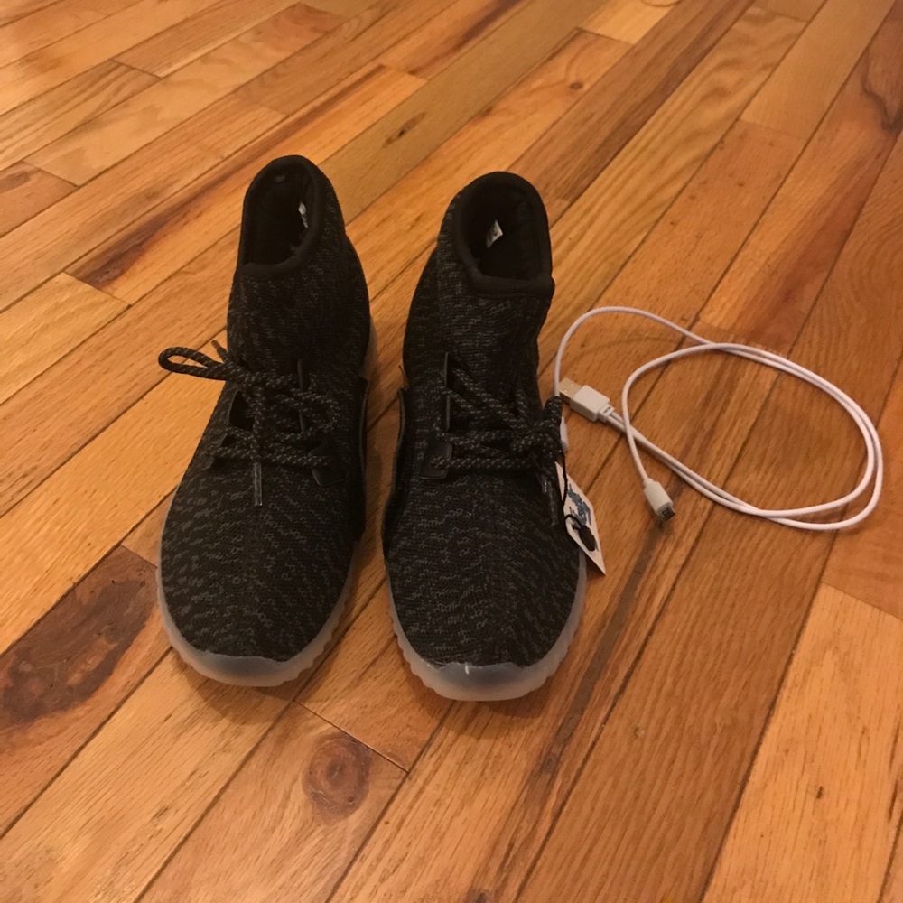 Kids size 2 LED light up sneakers black and grey