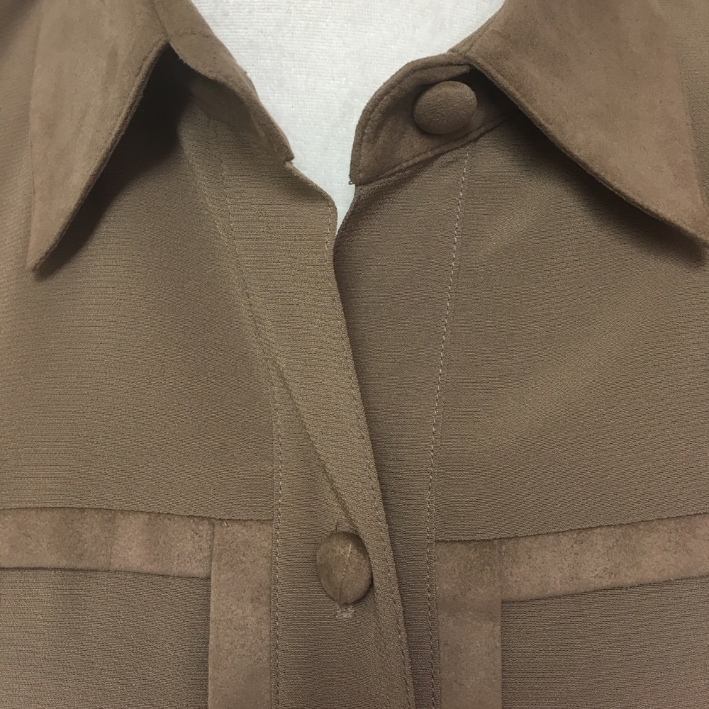 🌸Da Rue Tall Blouse - Picture 2 of 5
