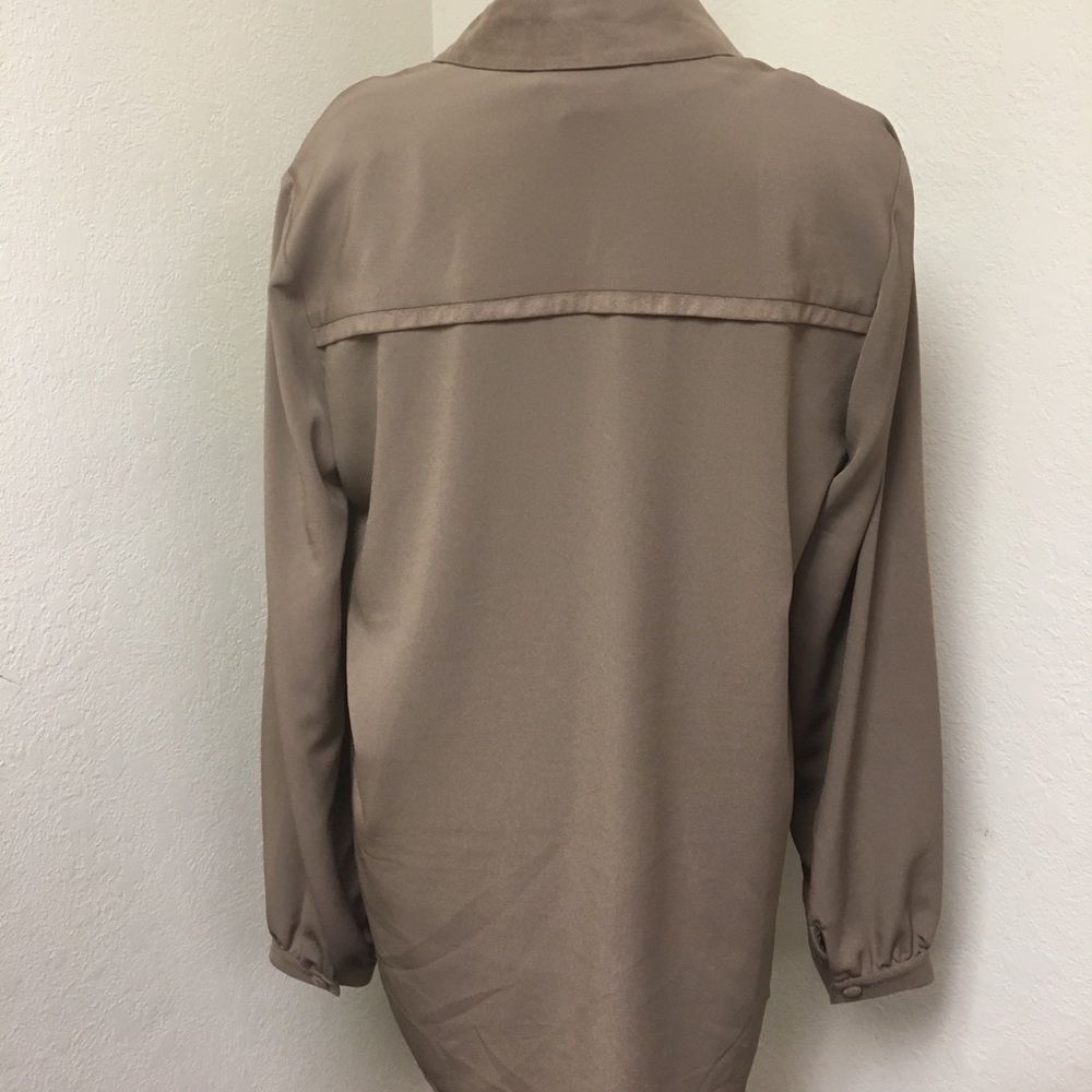 🌸Da Rue Tall Blouse - Picture 3 of 5