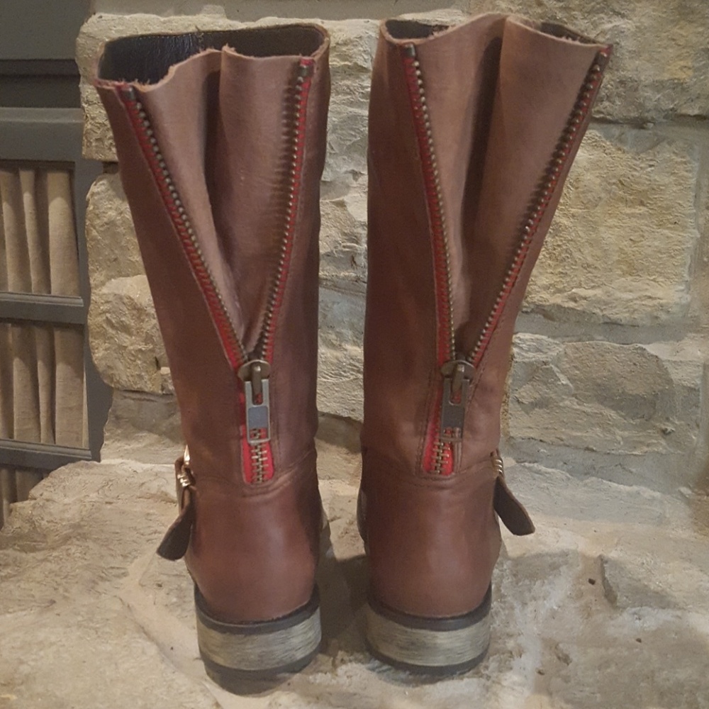 Steve Madden brown leather boots