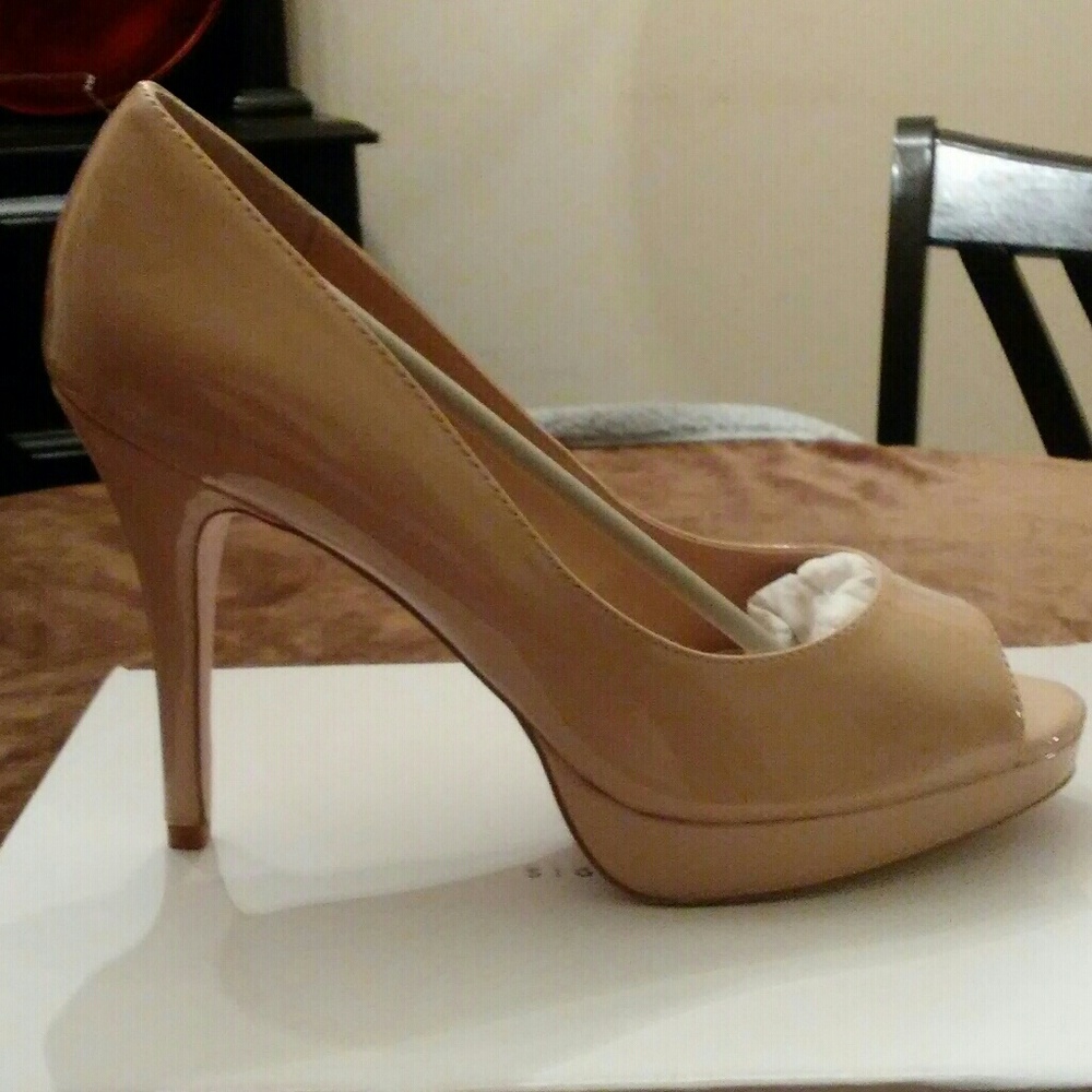 Dress shoes