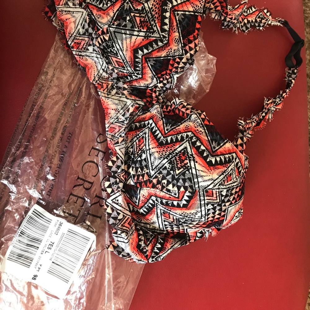 Victoria’s Secret PINK bra SOLD
