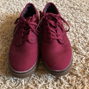 VANS women’s Atwood low skate shoe size 8.5