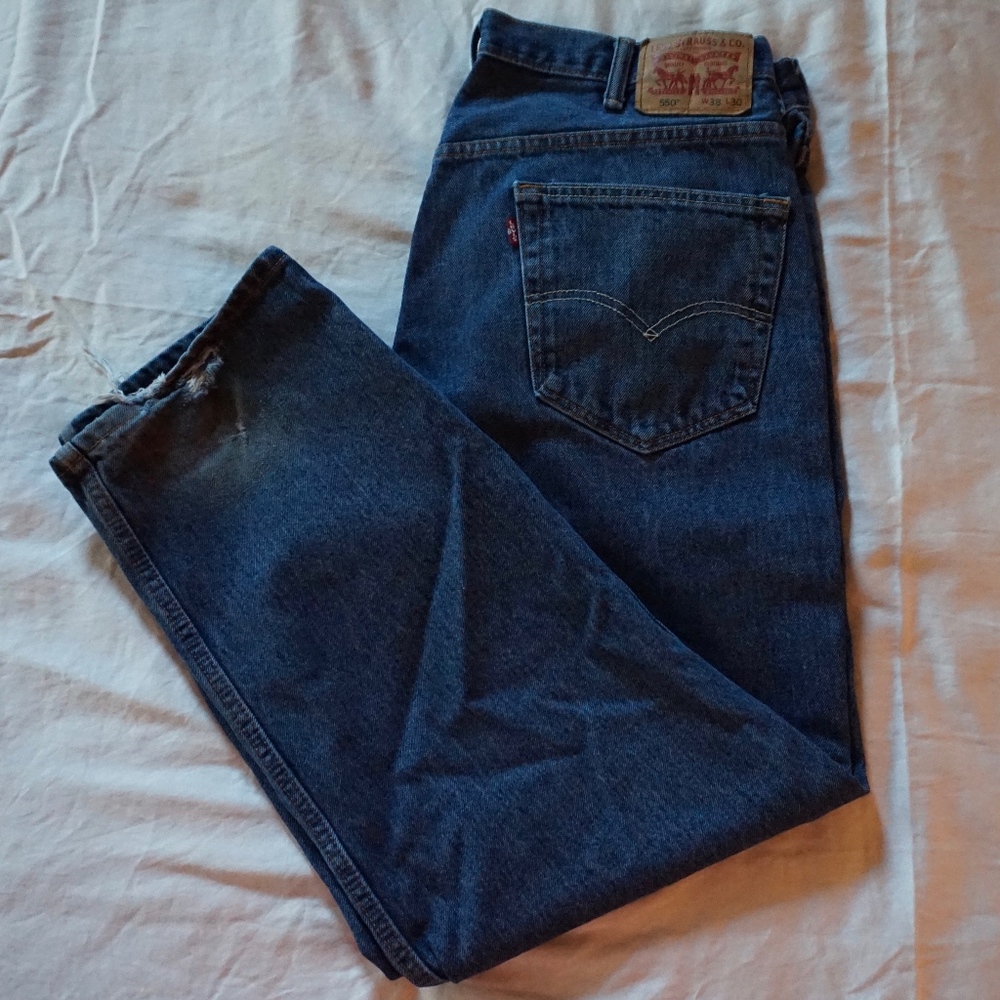 SALE!!! Levi 550 Jeans – Size 38-30
