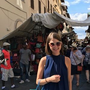 Meet your Posher, Suzanne