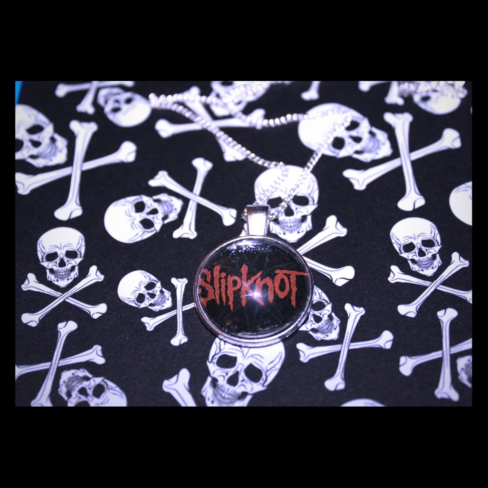 Slipknot necklace