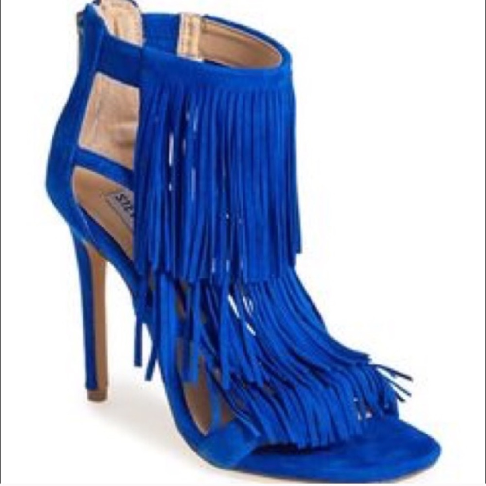 Blue fringe heels 💙💙