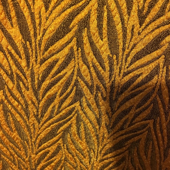 NWT LuLaRoe Mustard Lindsay Dressy SALE Size Large - Picture 3 of 4