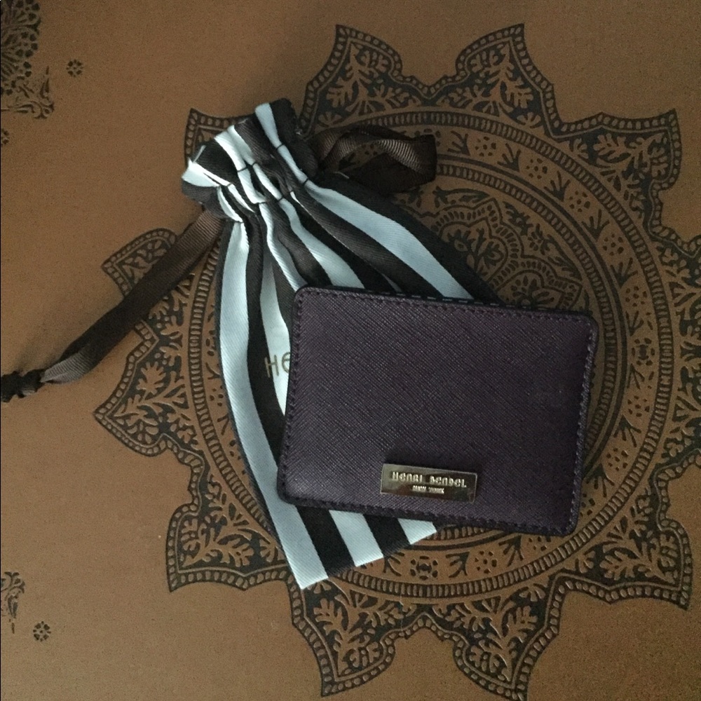 Henri Bendel card holder
