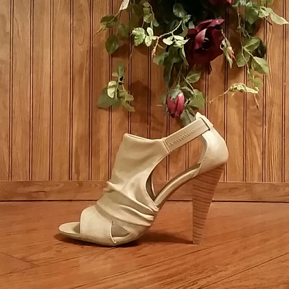 Taupe Tan Bootie Shoes Heels
