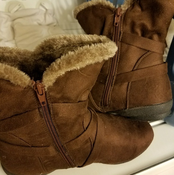 Brown Winter Booties with Bow - Picture 4 of 4