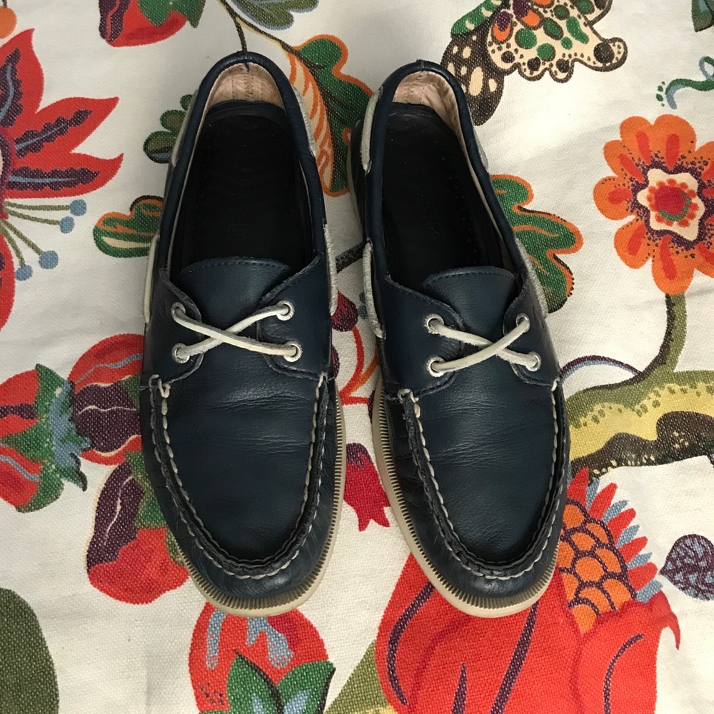 Navy blue leather Sperry Topsiders
