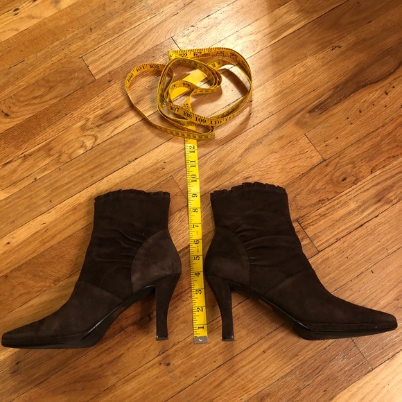 Brown suede boots - Picture 1 of 5