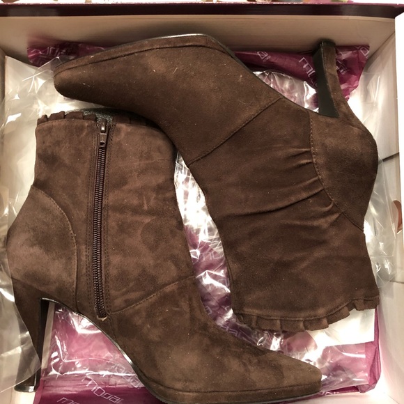 Brown suede boots - Picture 2 of 5