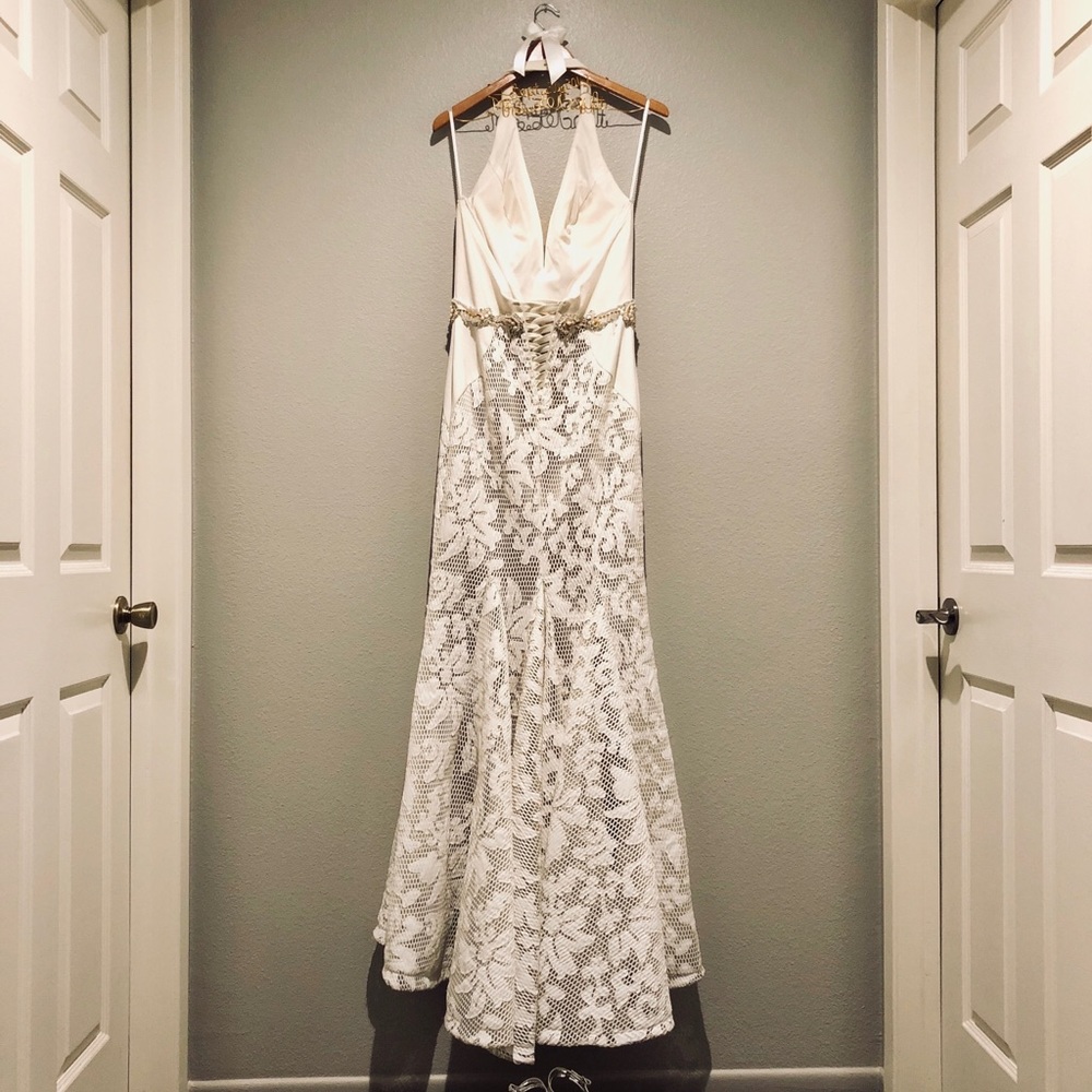 Macdugal hater dress corseted in back