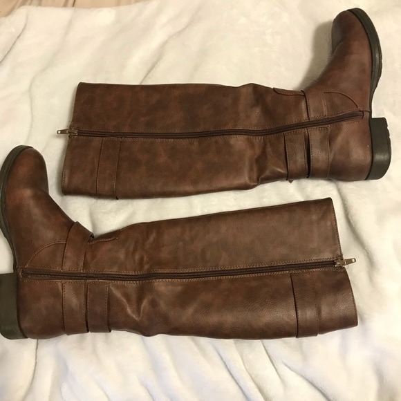 Brown boots - Picture 4 of 4