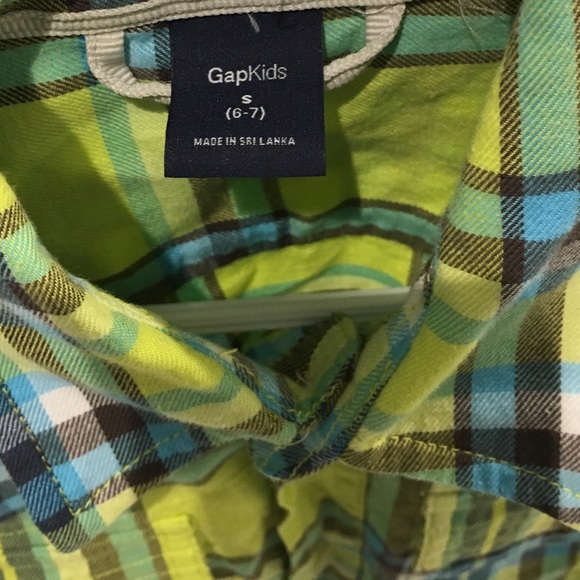 ⭐️ Gap Kids Flannel Button Down Shirt (6-7) EUC - Picture 3 of 3