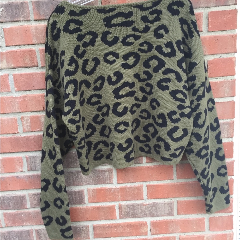 🌹SOLD🌹Large Kensie Girl leopard print sweater - Picture 2 of 3