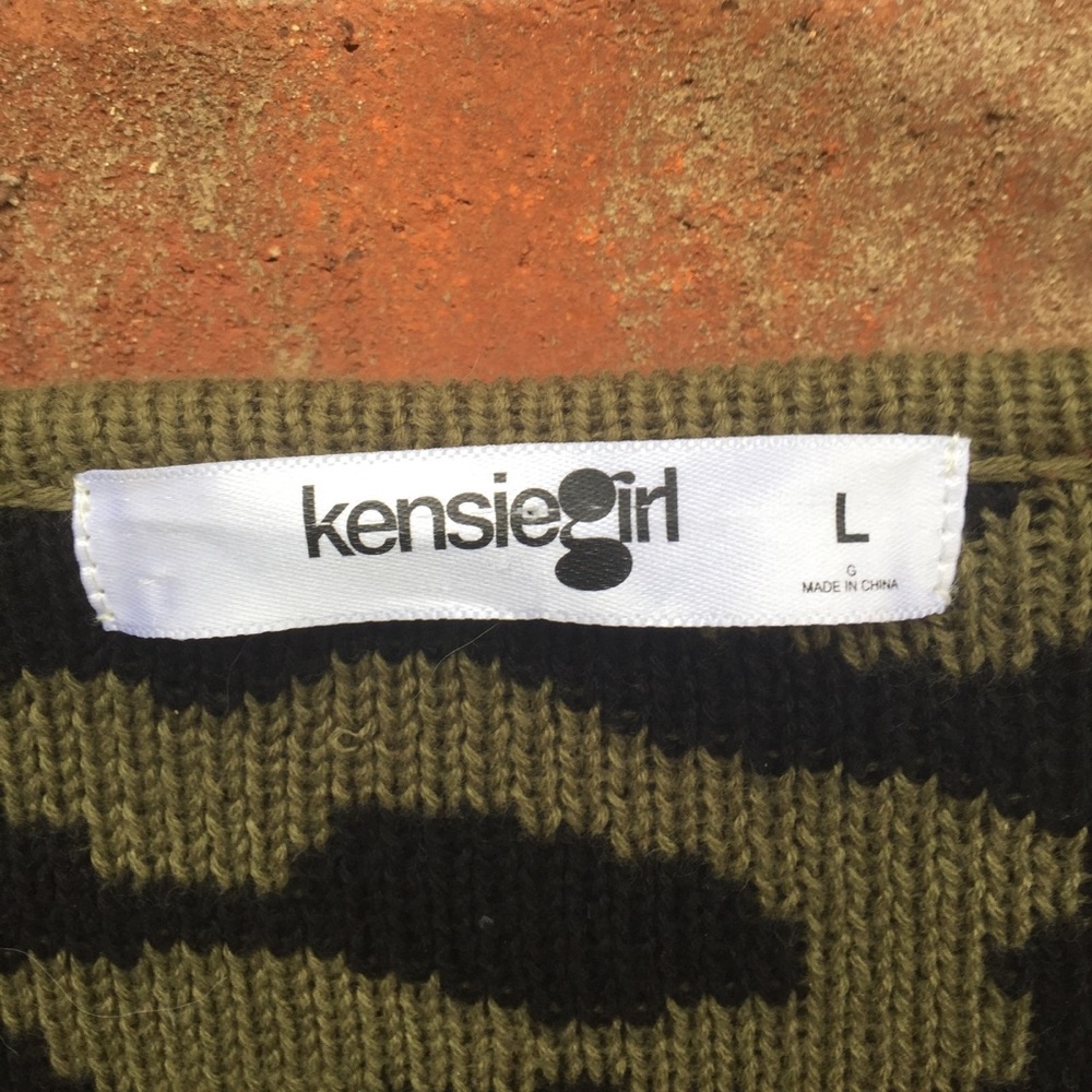 🌹SOLD🌹Large Kensie Girl leopard print sweater - Picture 3 of 3